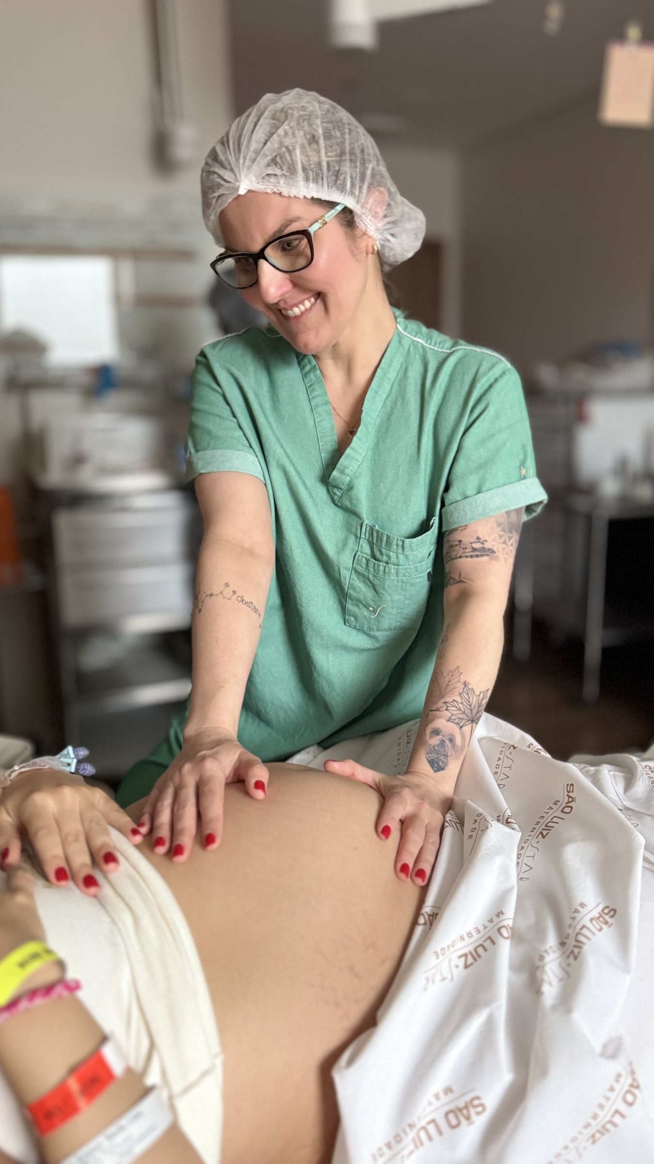 Dra. Isabel acompanhando trabalho de parto